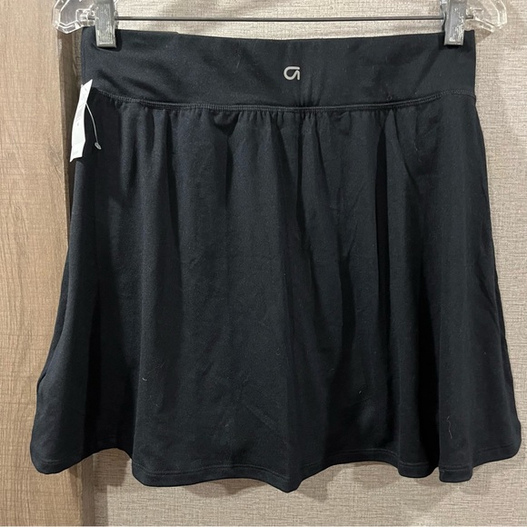Gap Fit Skort Size Medium - Picture 5 of 5